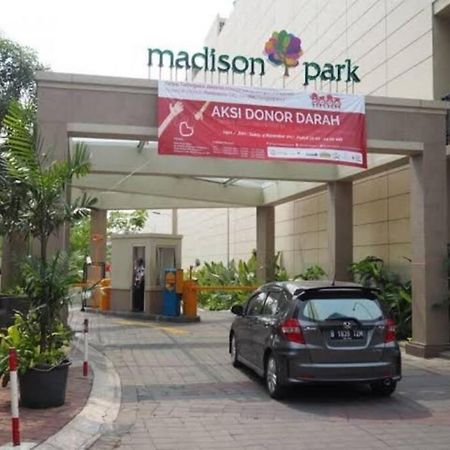 1 Bedroom Apartment Near Central Park Mall Jakarta Exterior foto