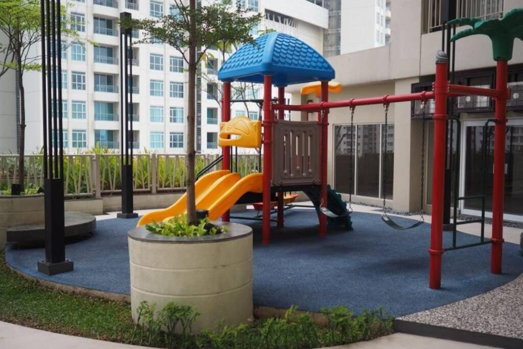 1 Bedroom Apartment Near Central Park Mall Jakarta Exterior foto